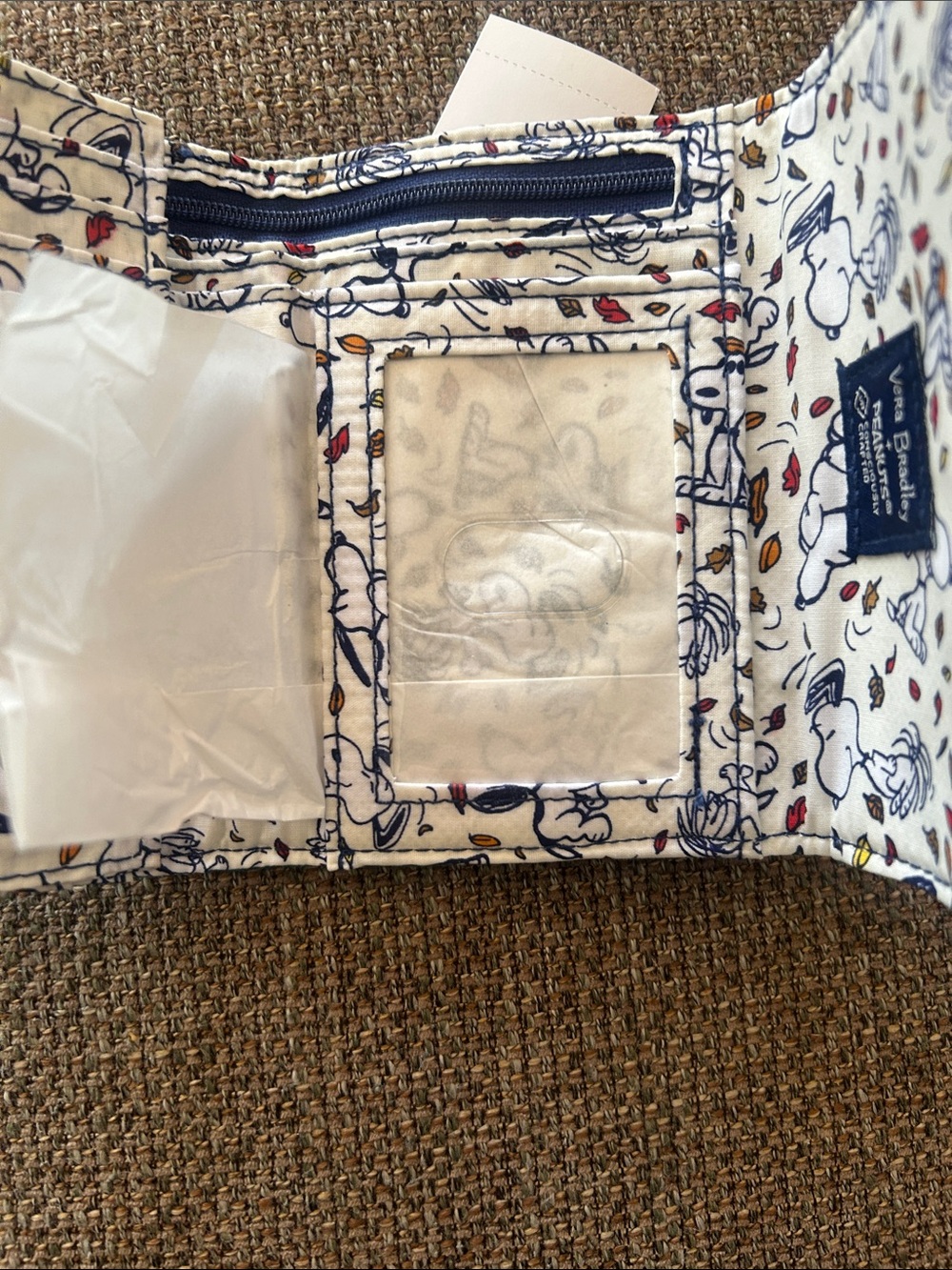 Vera Bradley x Snoopy Tri-Fold Wallet RFID Blocking 15 Pocket Limited Edition - Picture 3 of 7